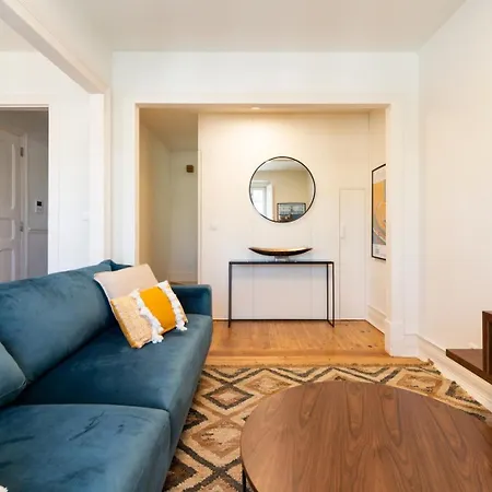 Pretty Penthouse On A Quiet St Close To Everything Lisbon
